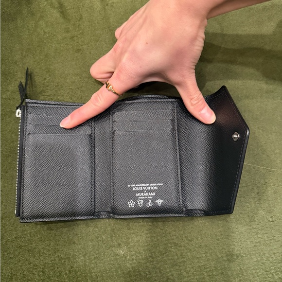 Louis Vuitton x Takashi Murakami Victorine Wallet - Picture 4 of 9